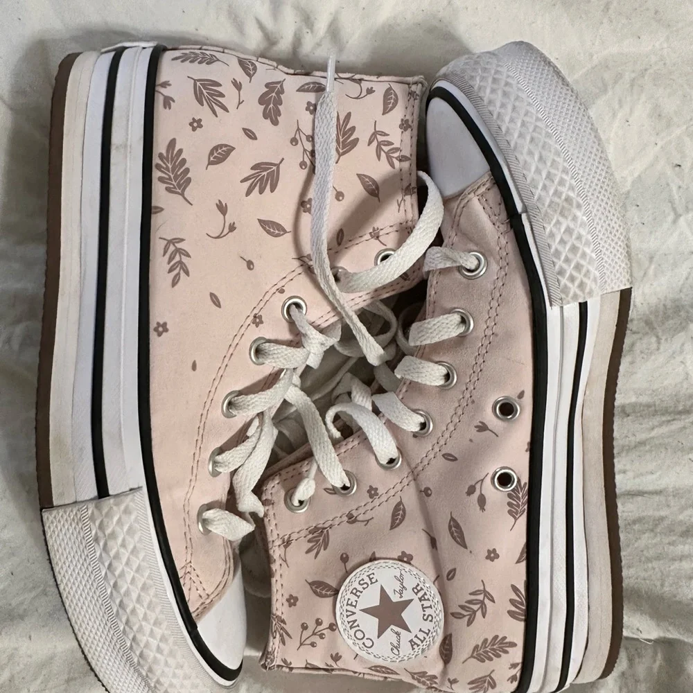 Converse High Top Sneakers in Light Pink with Brown Floral Print